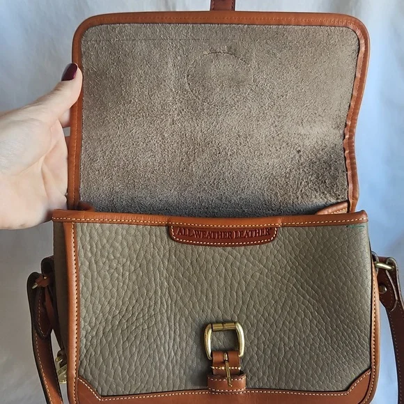 Vintage Dooney & Bourke Classic Tan and Brown Leather Crossbody Bag - Picture 8 of 13